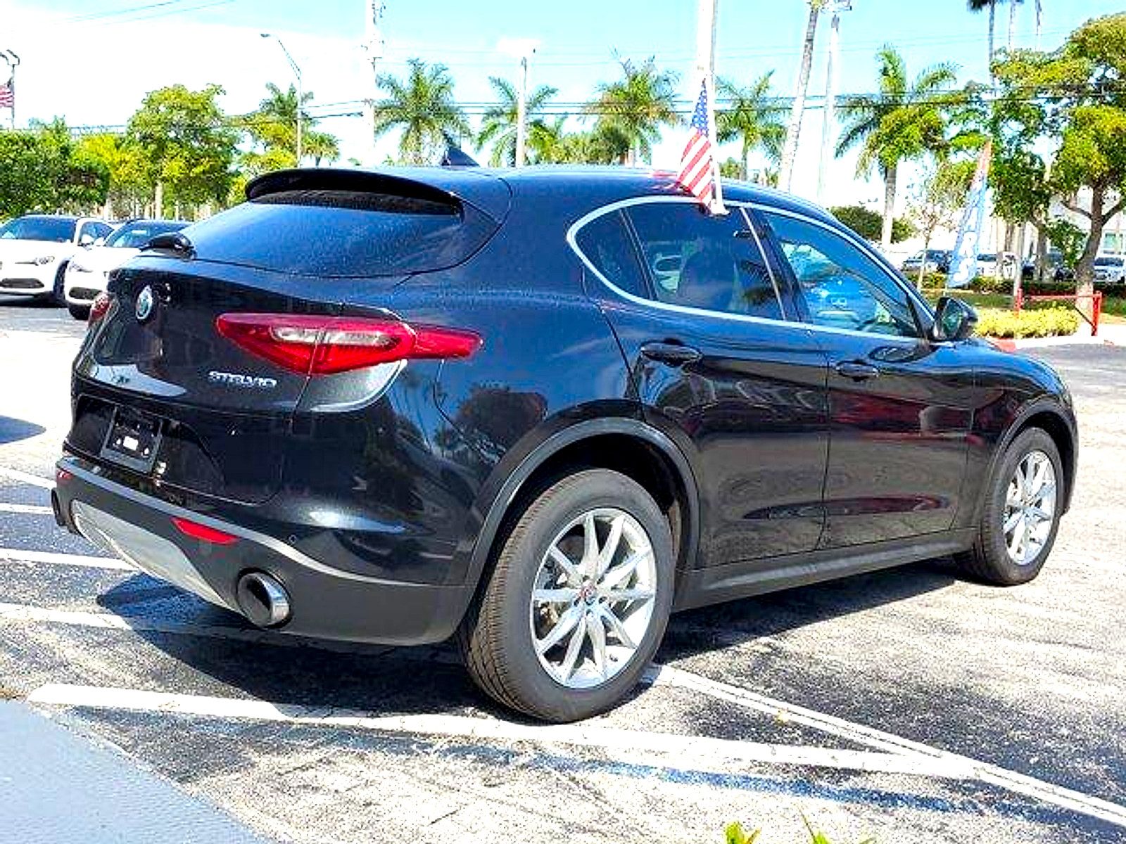 Used 2018 Alfa Romeo Stelvio Ti AWD/4WD image 7