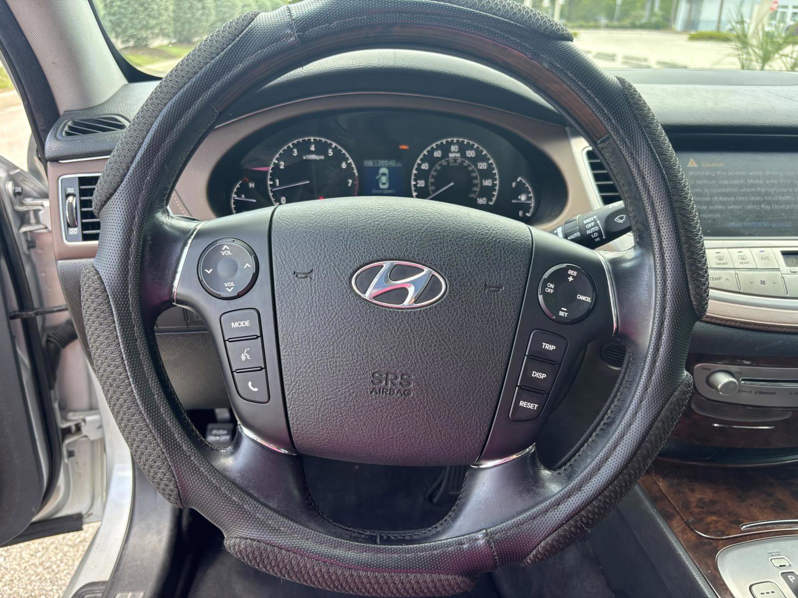 Used 2009 Hyundai Genesis 4.6 w/ Technology Pkg 5 RWD image 25