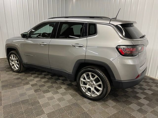 Used 2022 Jeep Compass Latitude w/ Sun and Sound Group image 6