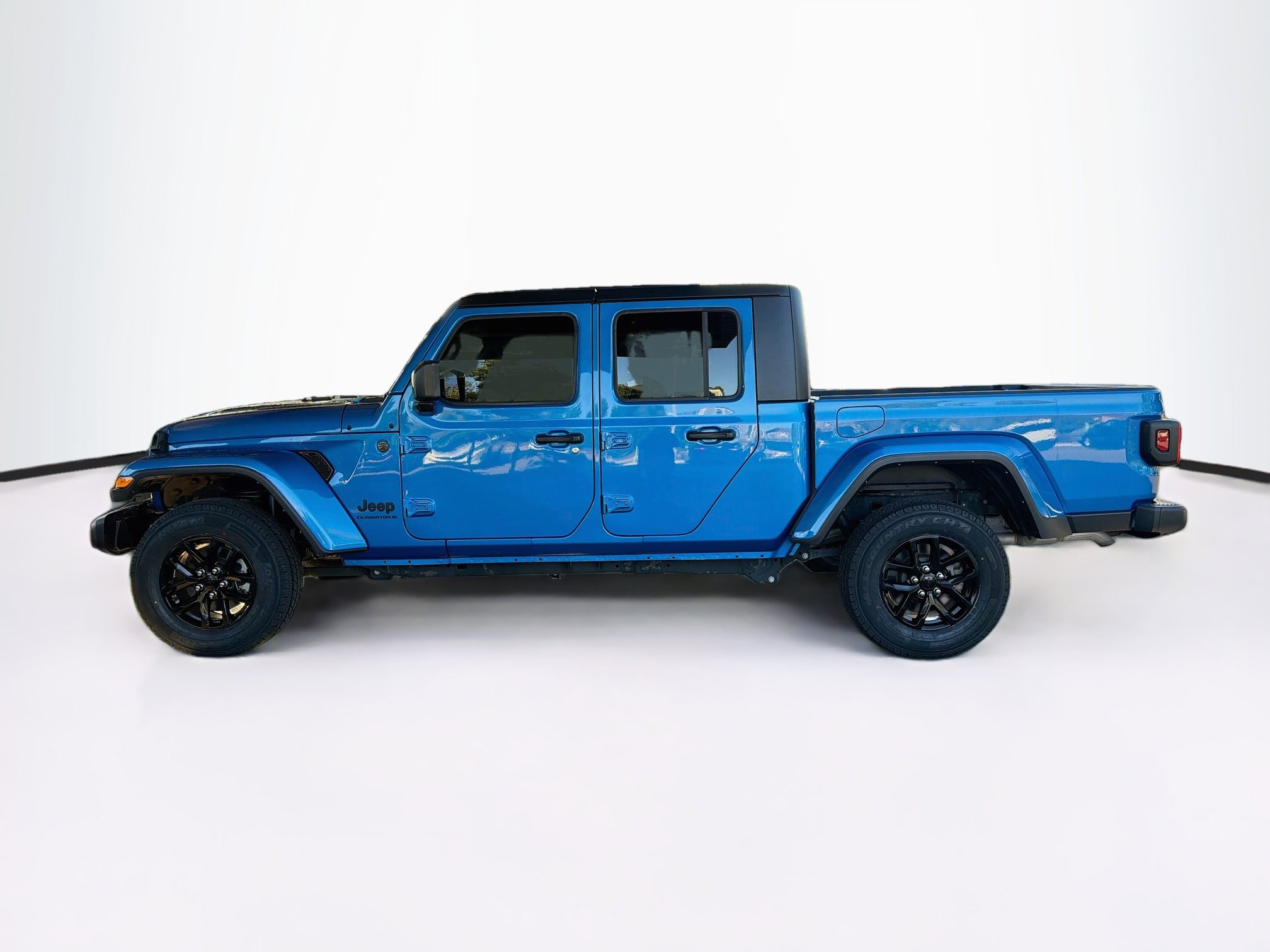 Used 2023 Jeep Gladiator Sport AWD/4WD image 4