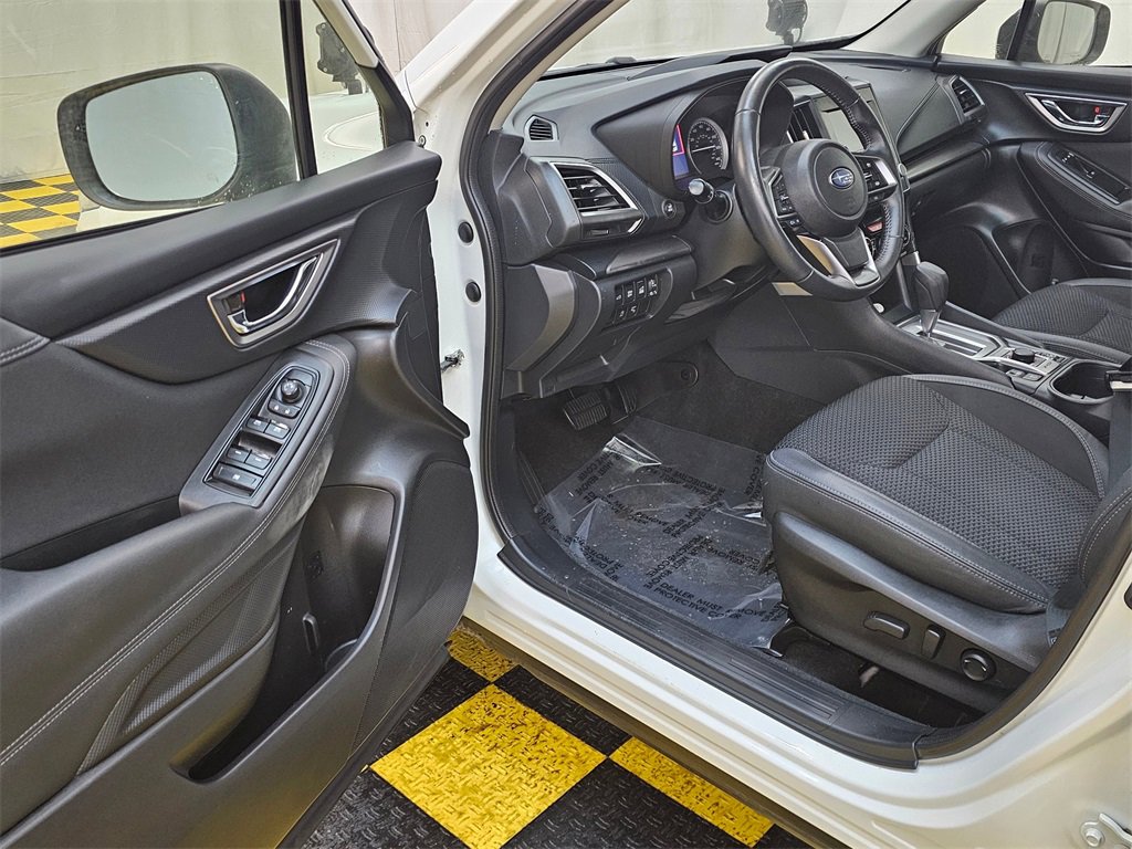 Used 2023 Subaru Forester Premium image 20