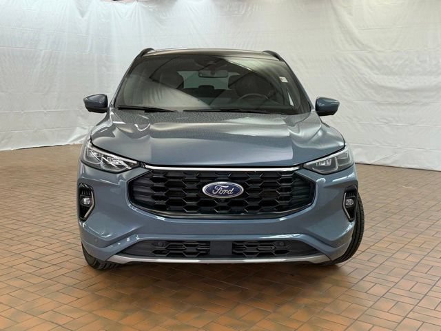 Certified 2023 Ford Escape ST-Line Elite w/ Premium Technology Package AWD/4WD image 2