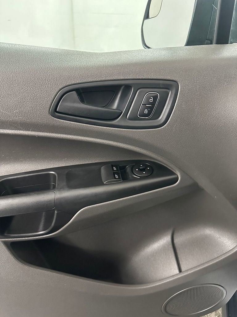 Used 2020 Ford Transit Connect XL image 9
