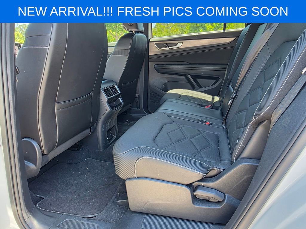 Used 2024 Volkswagen Atlas Cross Sport SE FWD image 15