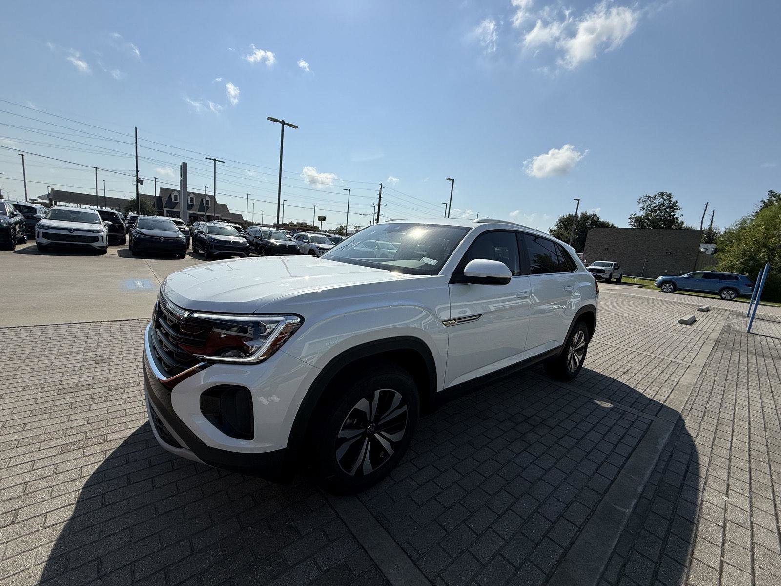 New 2026 Volkswagen Atlas Cross Sport SE image 3