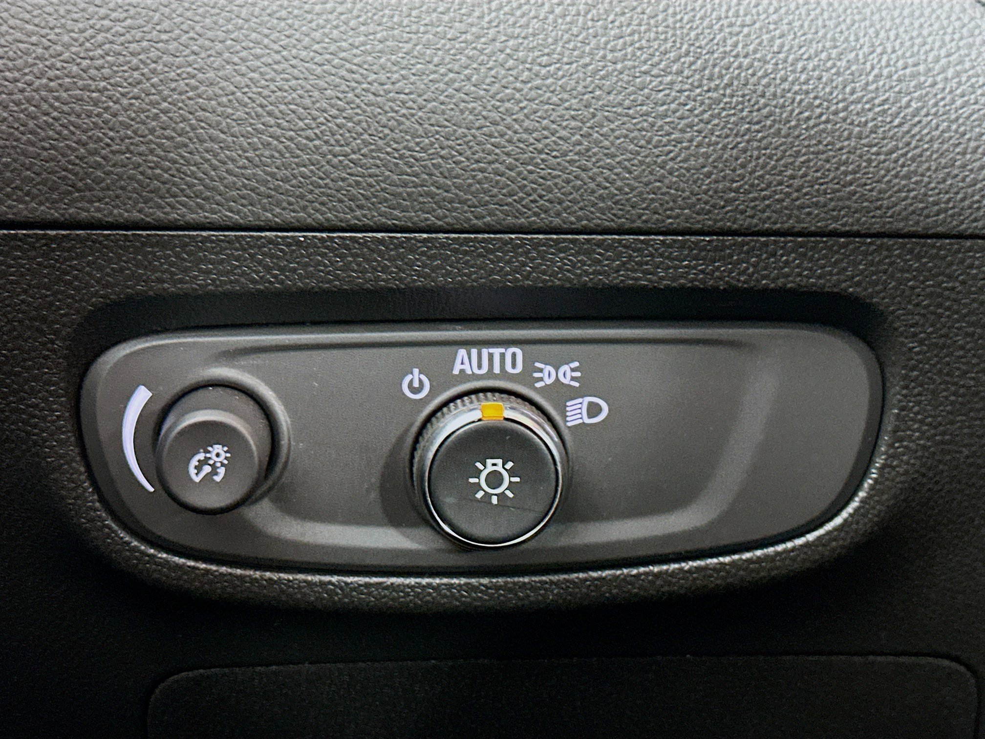 Used 2025 Buick Encore GX Preferred image 17