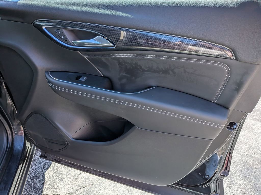 Certified 2023 Buick Envision Essence FWD image 24