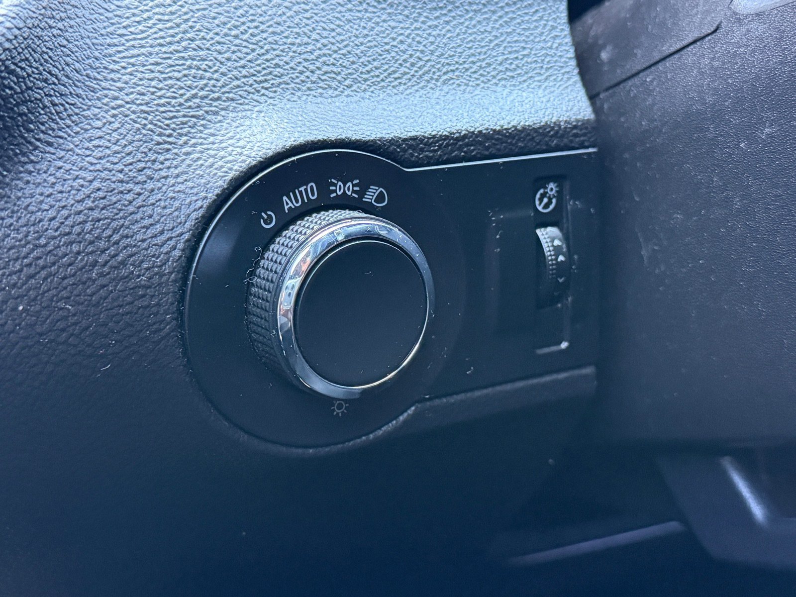 Used 2011 Chevrolet Camaro LS RWD image 20