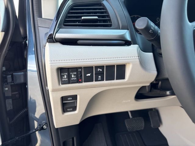 New 2026 Honda Odyssey Touring image 12