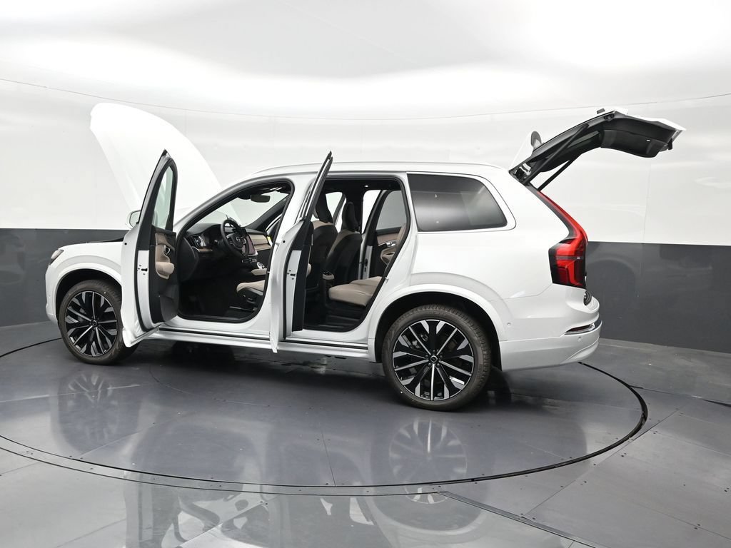 New 2026 Volvo XC90 T8 Plus w/ Protection Package Premier AWD/4WD image 32