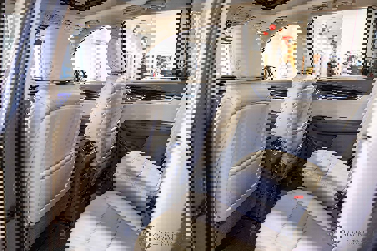 Used 2022 Cadillac XT6 Premium Luxury image 34