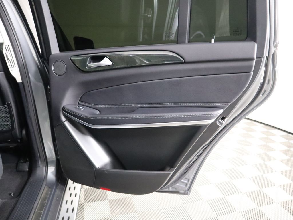 Used 2018 Mercedes-Benz GLS 550 4MATIC image 27