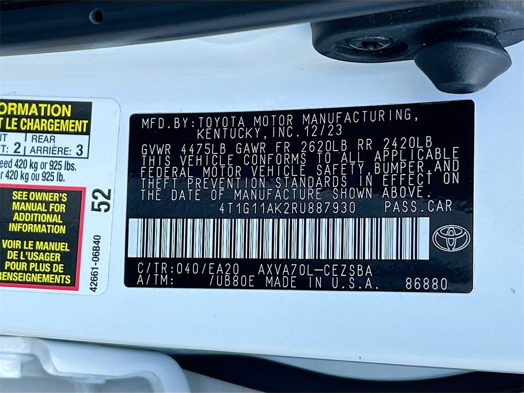 Used 2024 Toyota Camry SE image 29