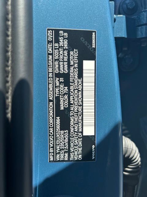 Certified 2025 Volvo XC40 B5 Core AWD/4WD image 29