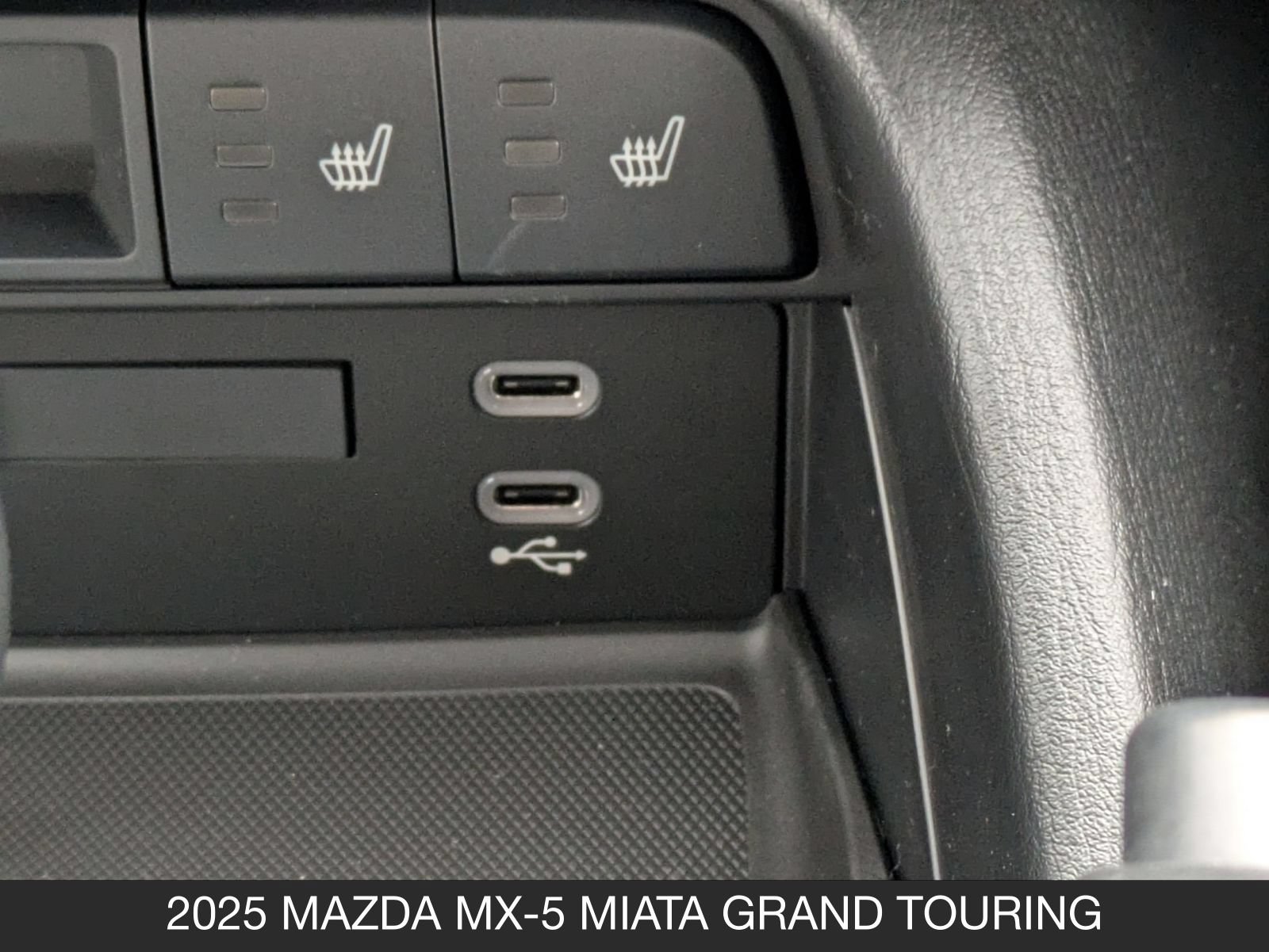 New 2025 MAZDA MX-5 Miata Grand Touring RWD image 29