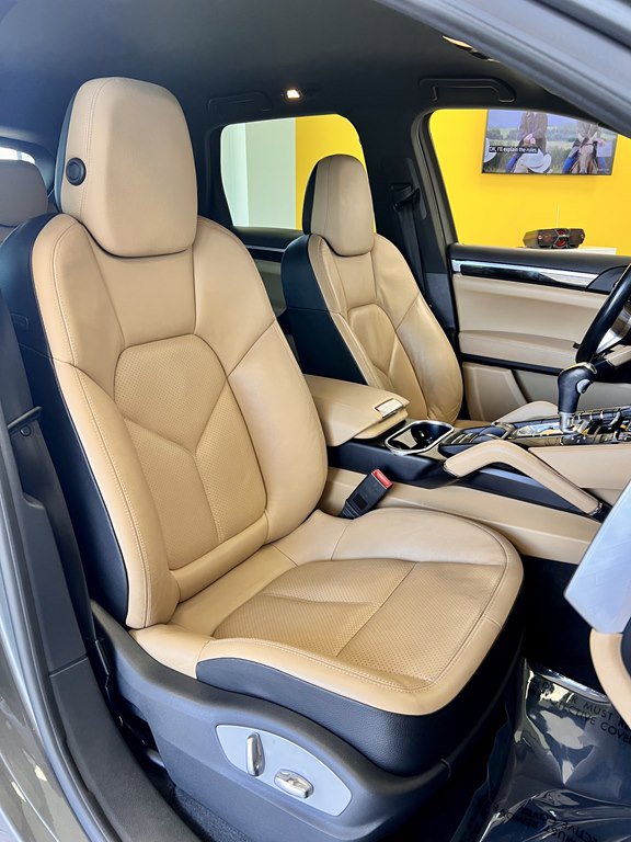 Used 2018 Porsche Cayenne image 16