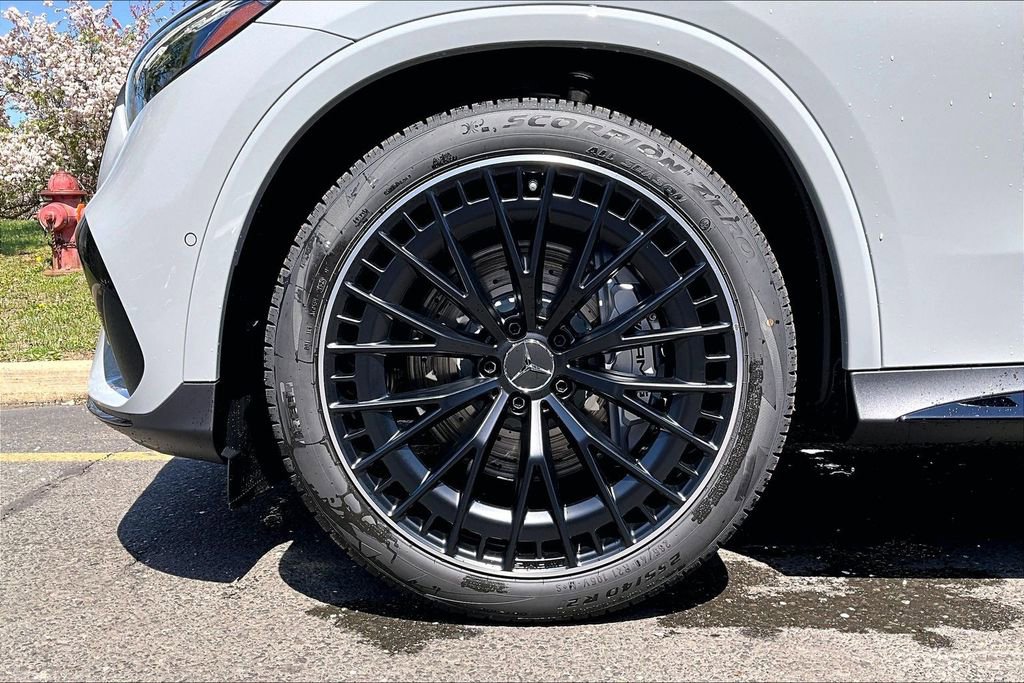 New 2026 Mercedes-Benz GLC 43 AMG 4MATIC image 12