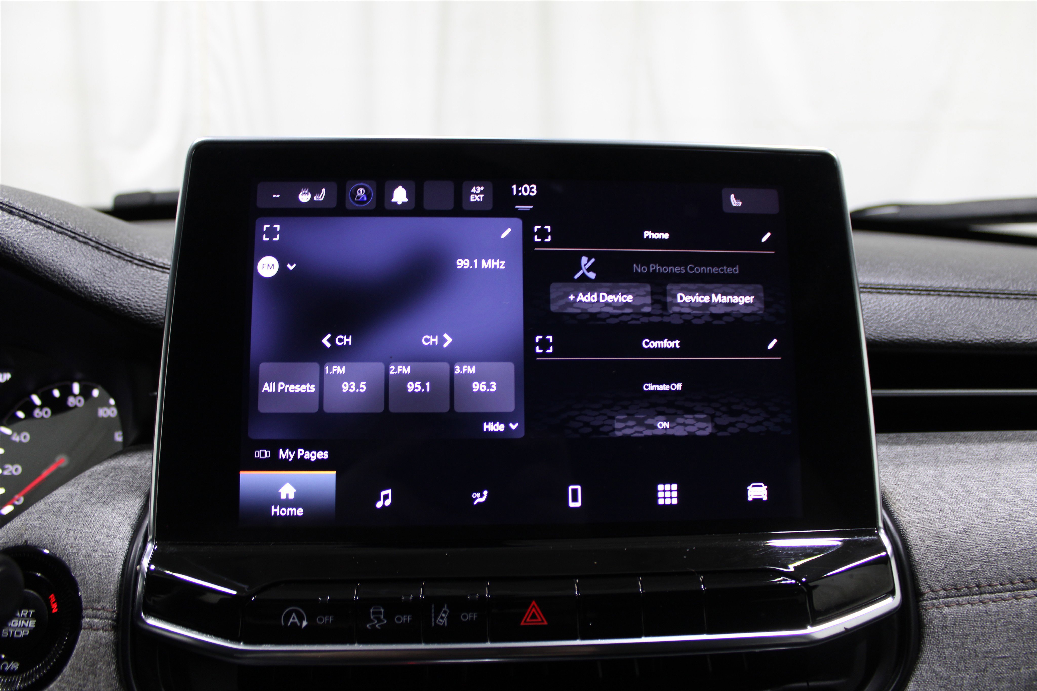 Used 2024 Jeep Compass Latitude image 15