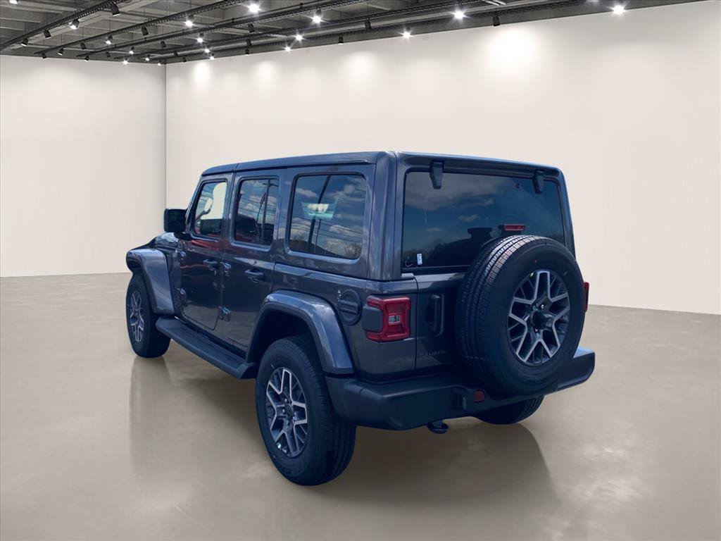 New 2026 Jeep Wrangler Unlimited Sahara w/ Technology Group AWD/4WD image 3