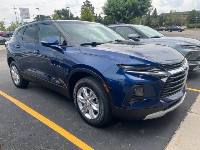 Used 2022 Chevrolet Blazer LT FWD image 1