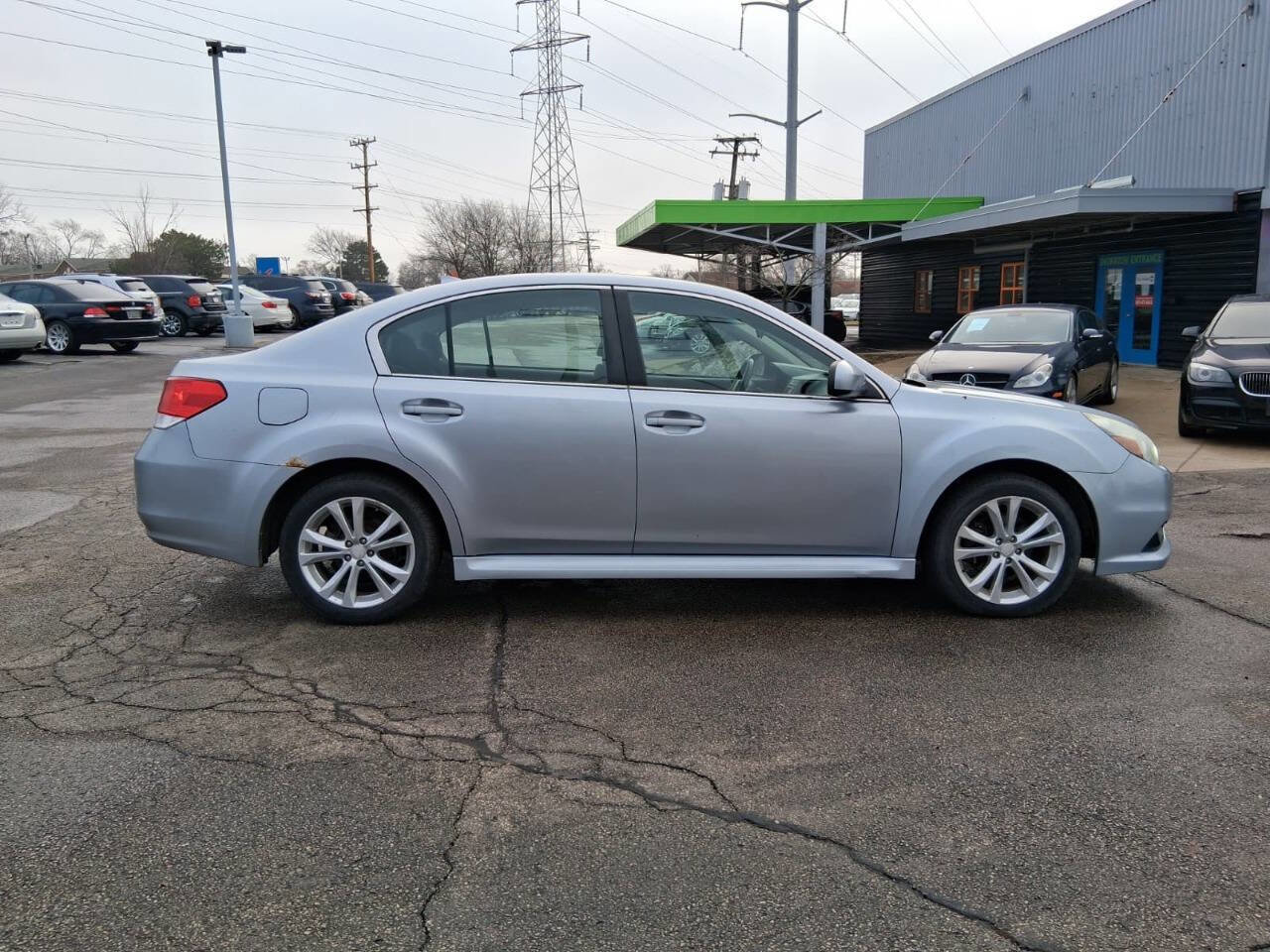 Used 2014 Subaru Legacy 2.5i Premium AWD/4WD image 4
