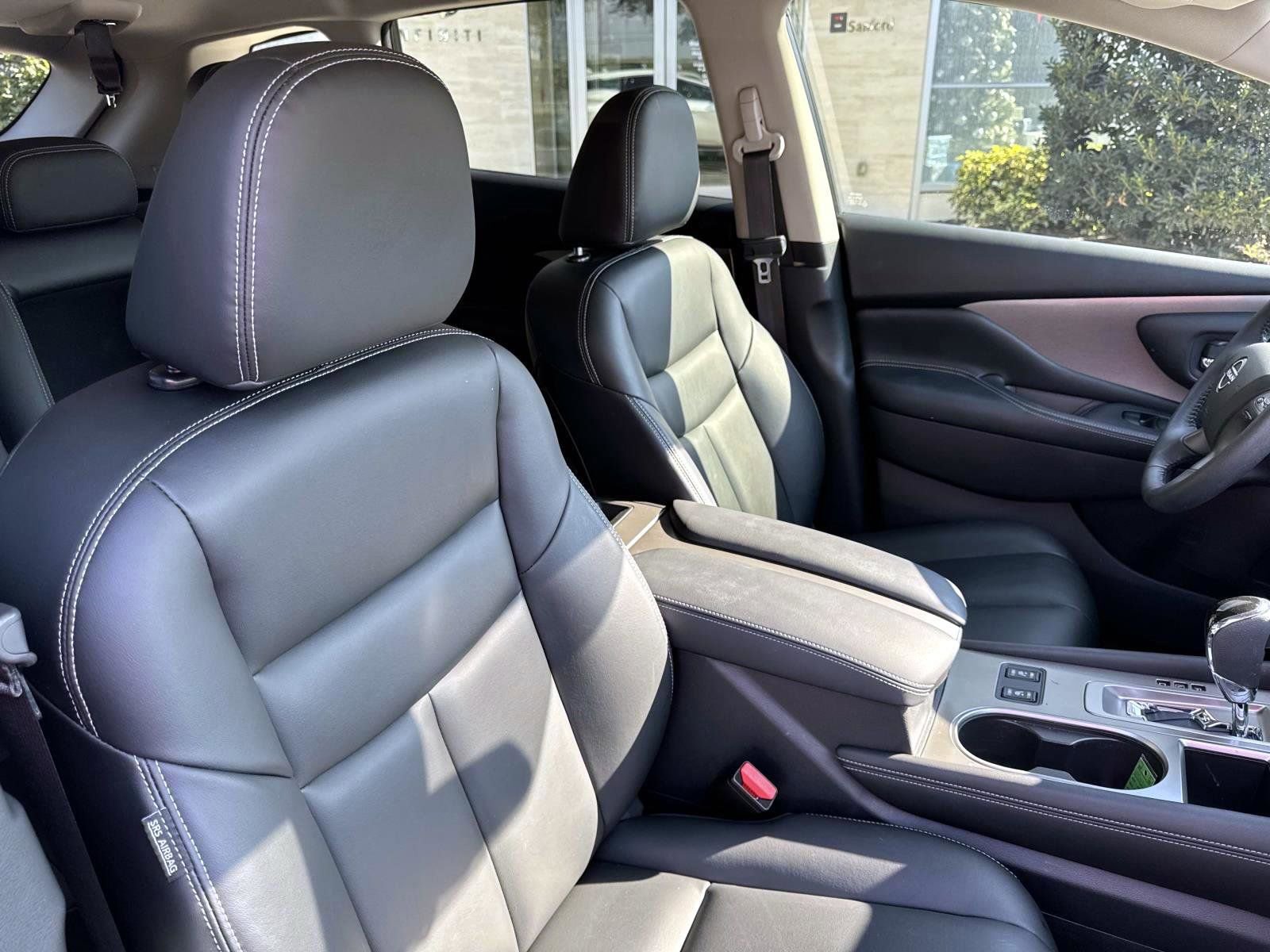 Used 2024 Nissan Murano SV w/ SV Midnight Edition Package image 15