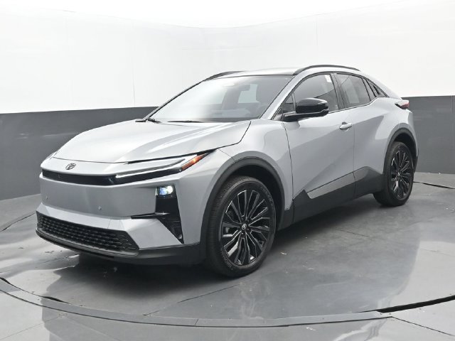 Used 2026 Toyota C-HR w/ Cold Weather Package AWD/4WD image 22