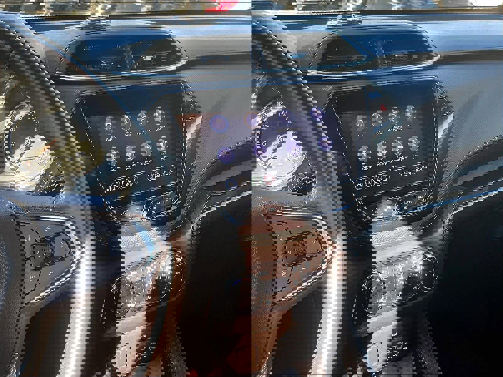 Used 2022 Chevrolet TrailBlazer ACTIV w/ Technology Package AWD/4WD image 18