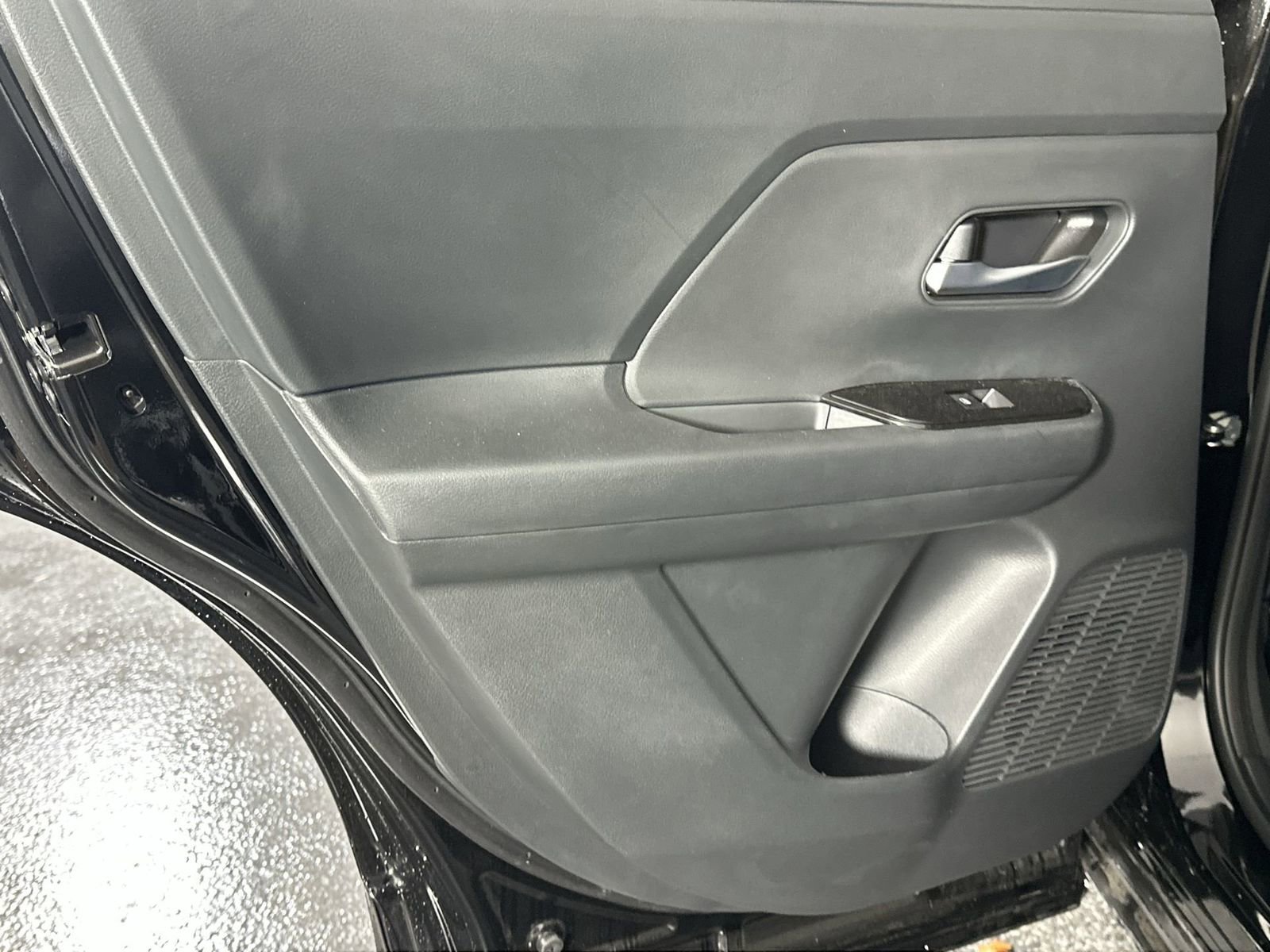 New 2026 Nissan Kicks SV w/ SV Premium Package FWD image 30
