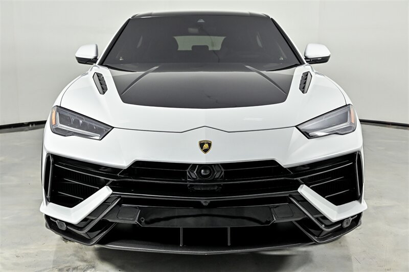 Used 2024 Lamborghini Urus Performante AWD/4WD image 3