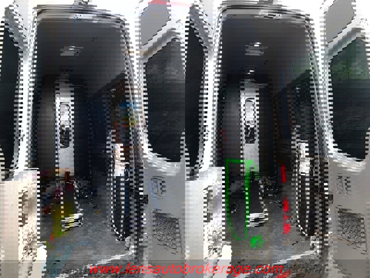 Used 2015 Mercedes-Benz Sprinter 2500 image 20