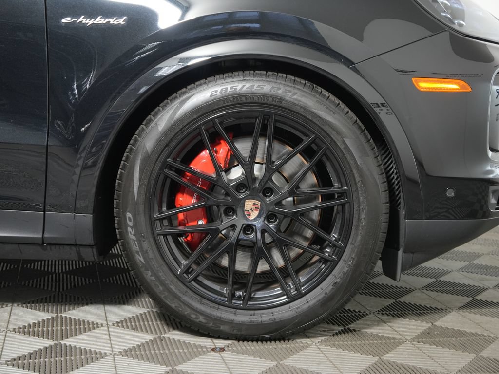 Certified 2026 Porsche Cayenne S w/ Premium Package Plus AWD/4WD image 16