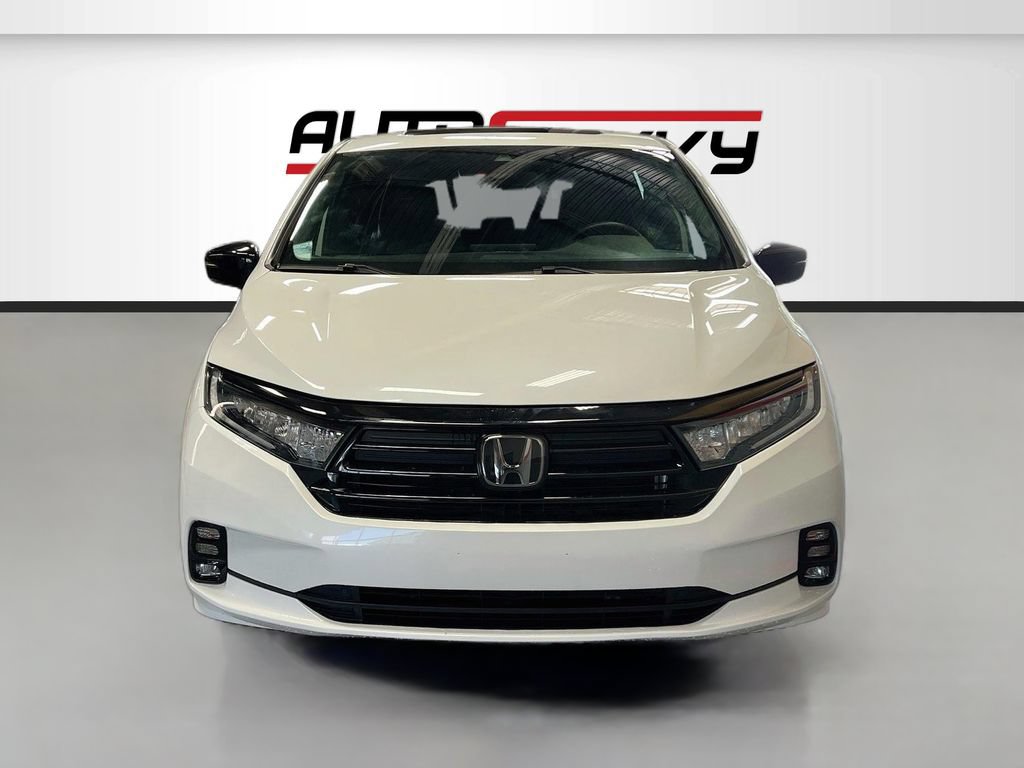Used 2023 Honda Odyssey Sport image 2