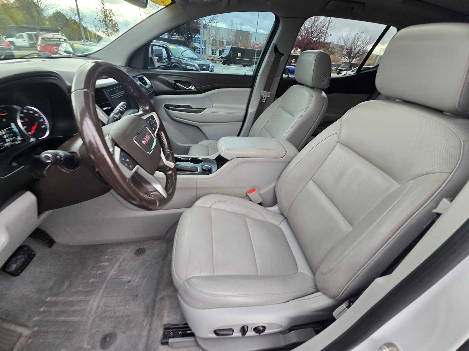 Used 2019 GMC Acadia SLT image 25