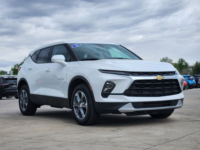 Certified 2023 Chevrolet Blazer LT w/ Driver Confidence Package AWD/4WD image 3