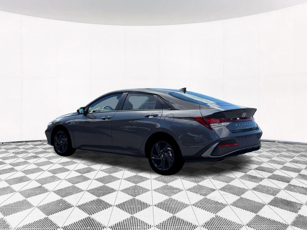 New 2026 Hyundai Elantra Sport FWD image 7