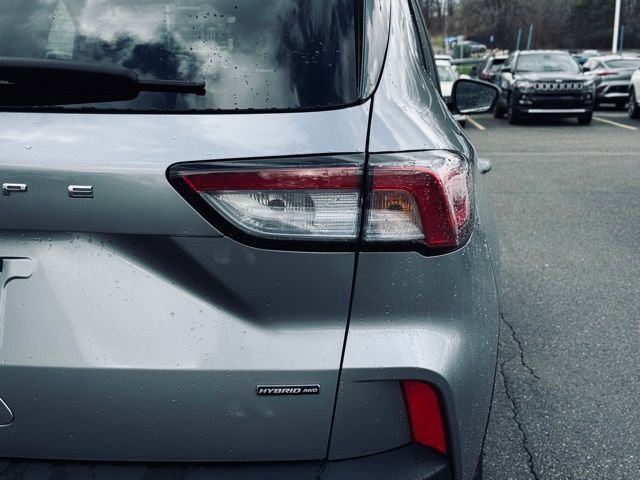 Used 2022 Ford Escape Titanium AWD/4WD image 8
