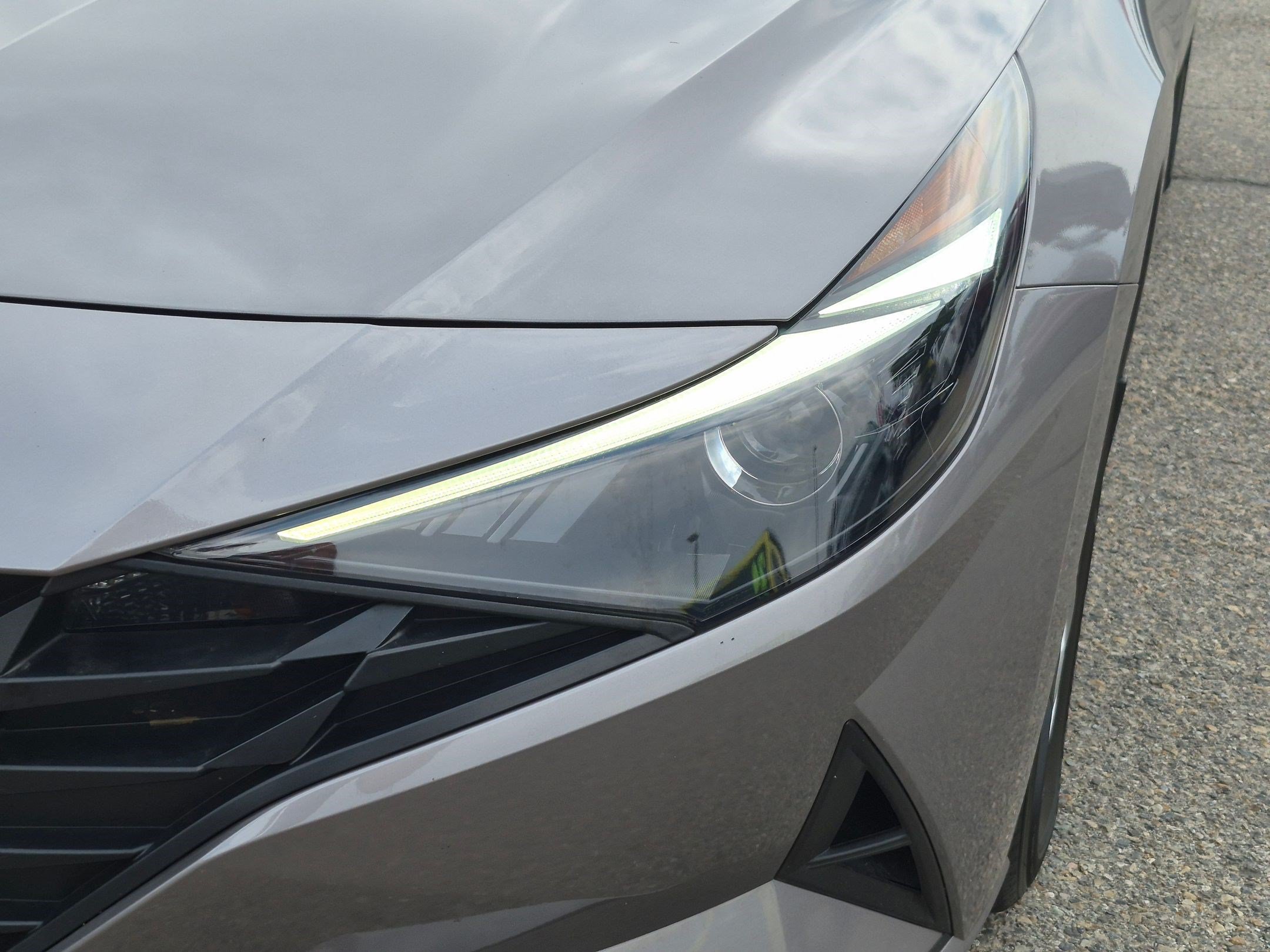 Used 2023 Hyundai Elantra SE FWD image 13