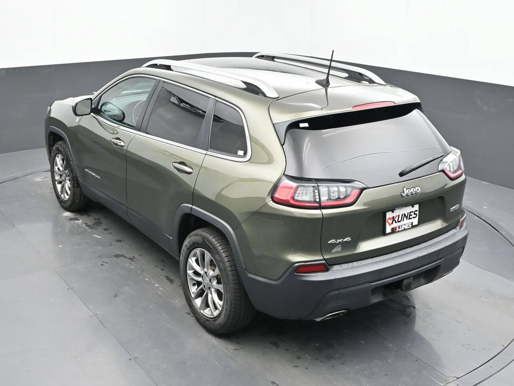 Used 2019 Jeep Cherokee Latitude Plus w/ Comfort/Convenience Group AWD/4WD image 21