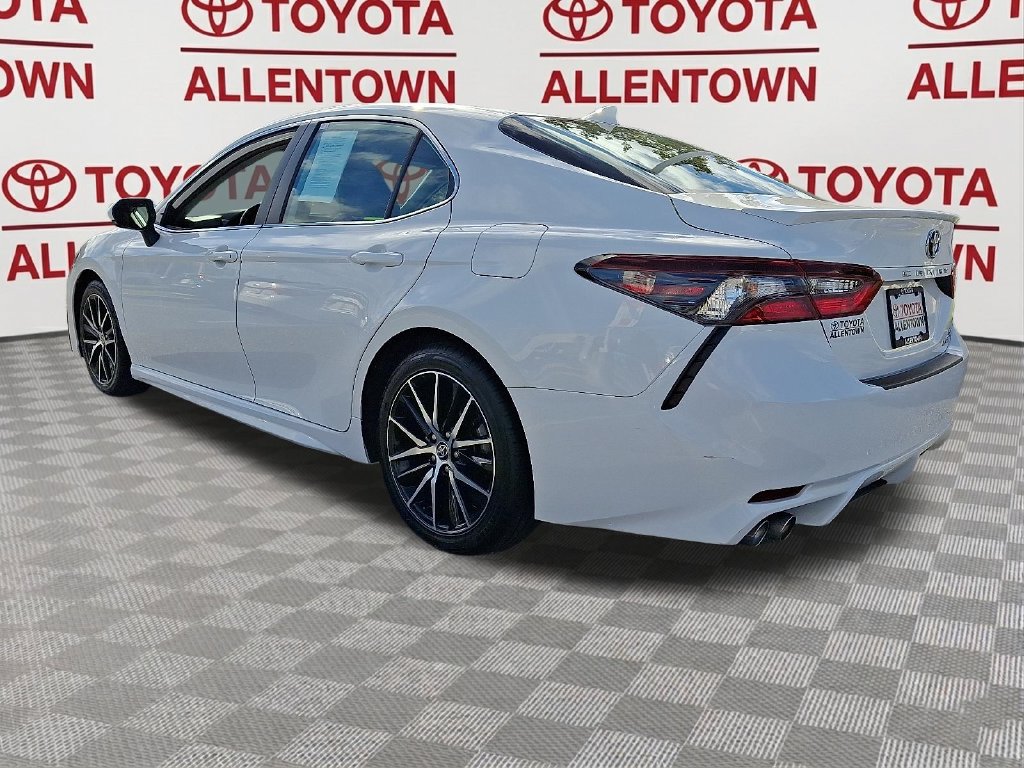 Used 2024 Toyota Camry SE FWD image 6