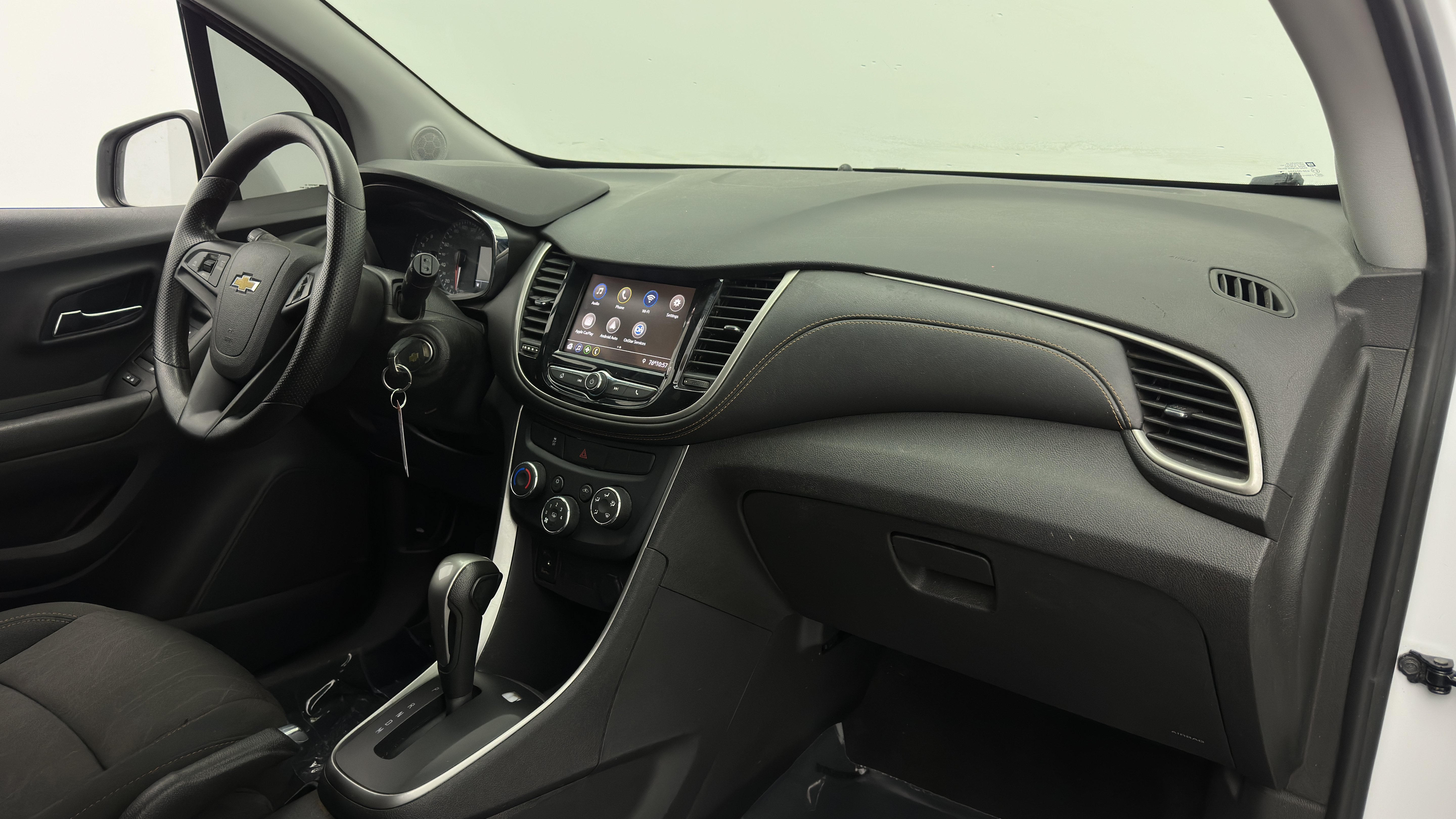 Used 2020 Chevrolet Trax LT FWD image 37