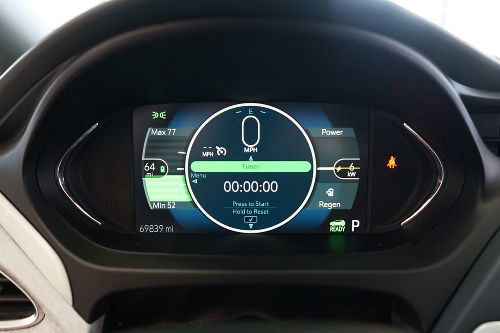 Used 2018 Chevrolet Bolt Premier w/ Driver Confidence II Package FWD image 35