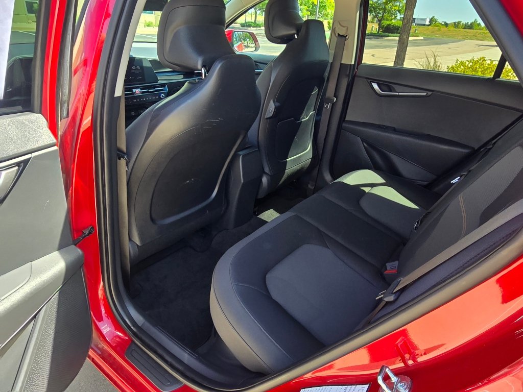 Used 2025 Kia Niro LX FWD image 16