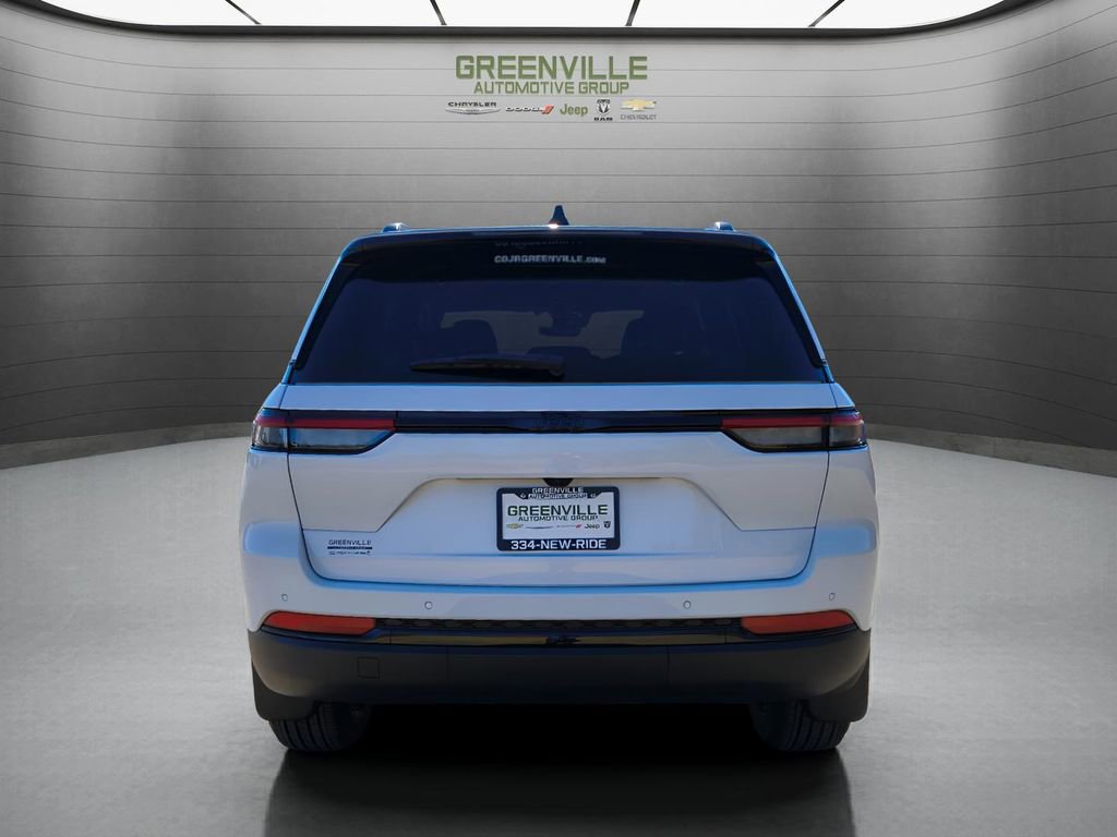 New 2025 Jeep Grand Cherokee Altitude image 6