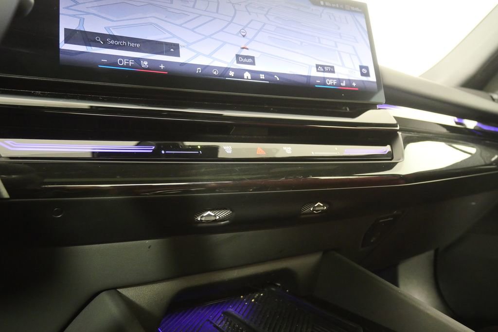 Certified 2025 BMW 530i image 25