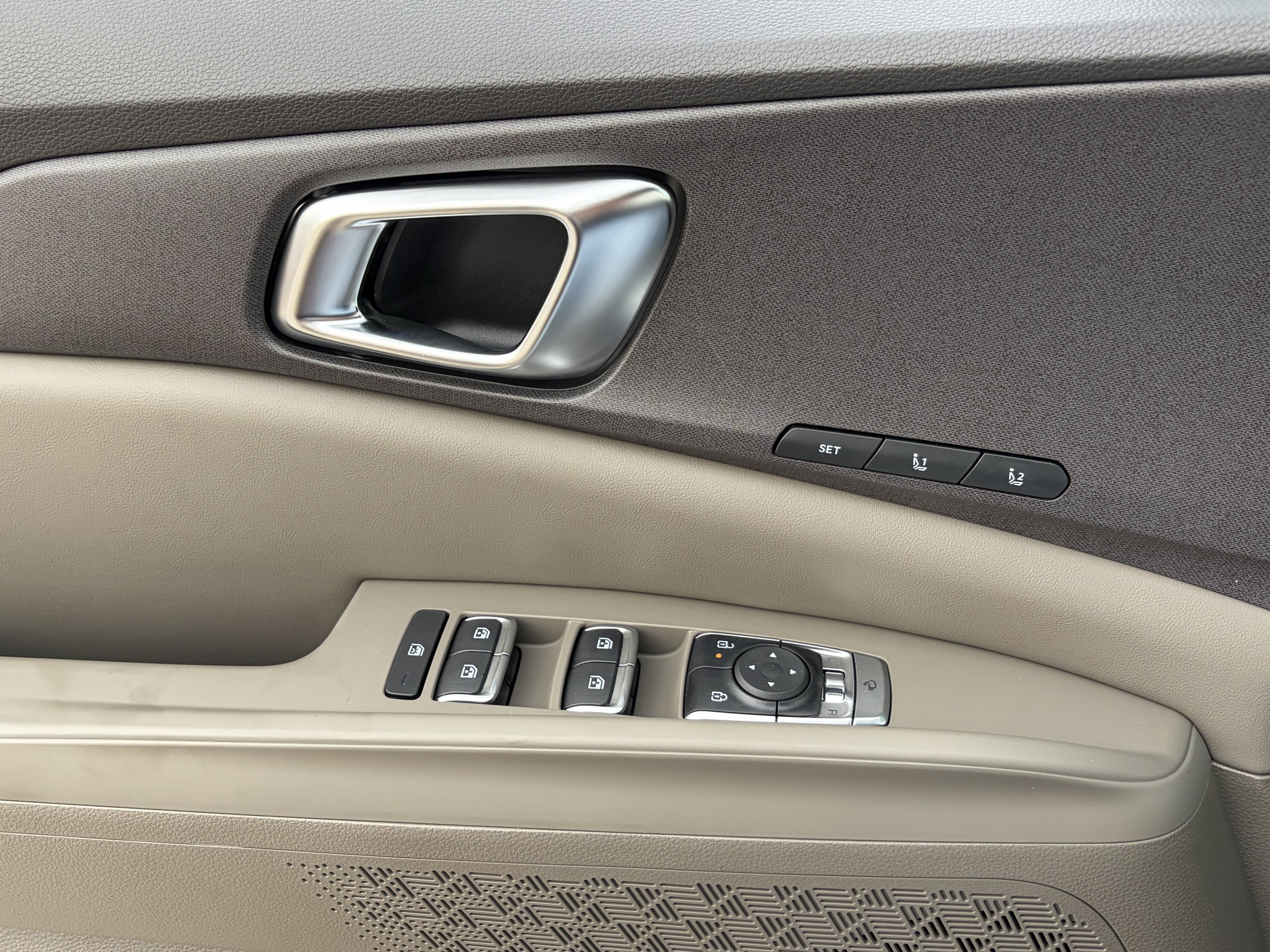 New 2026 Kia Carnival EX image 21