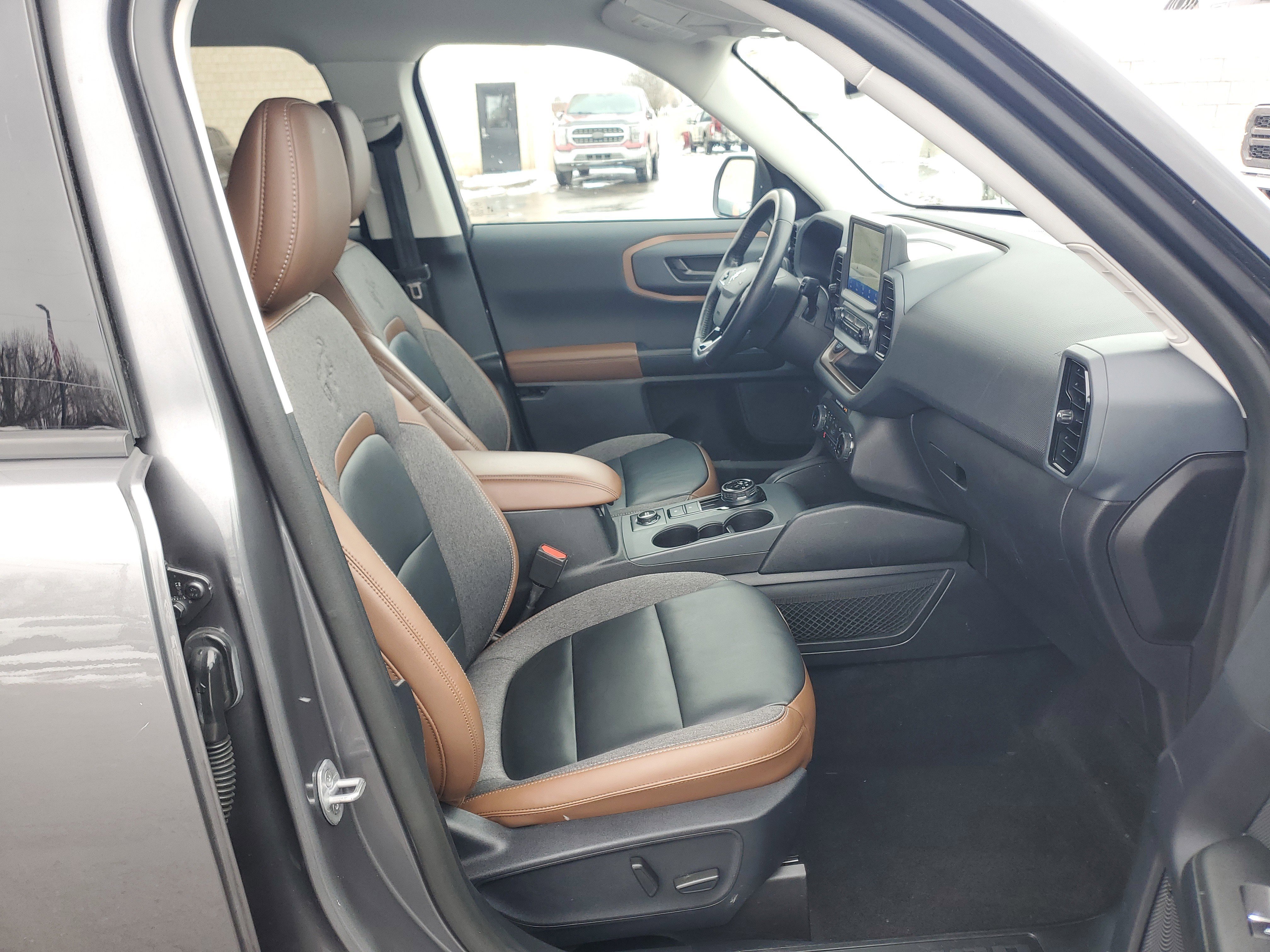 Used 2023 Ford Bronco Sport Outer Banks w/ Tech Package image 9