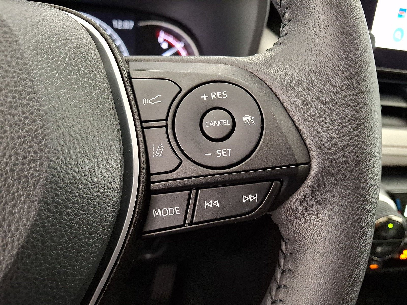 Certified 2023 Toyota RAV4 XLE Premium AWD/4WD image 10