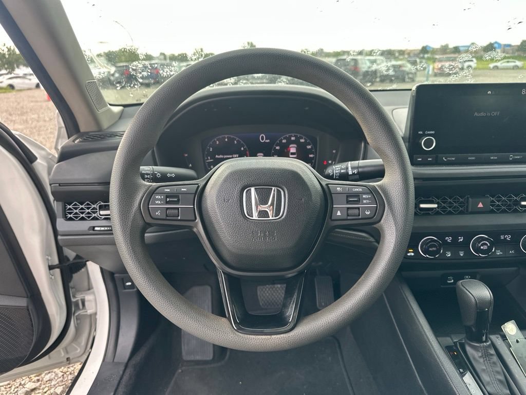 Used 2025 Honda Accord SE image 18