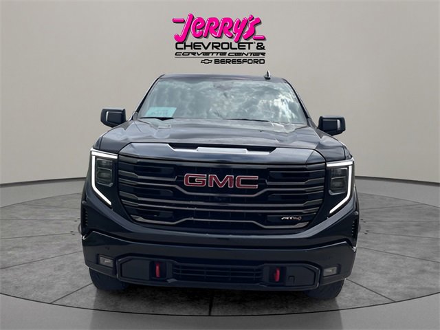 Used 2024 GMC Sierra 1500 AT4 w/ Technology Package image 8